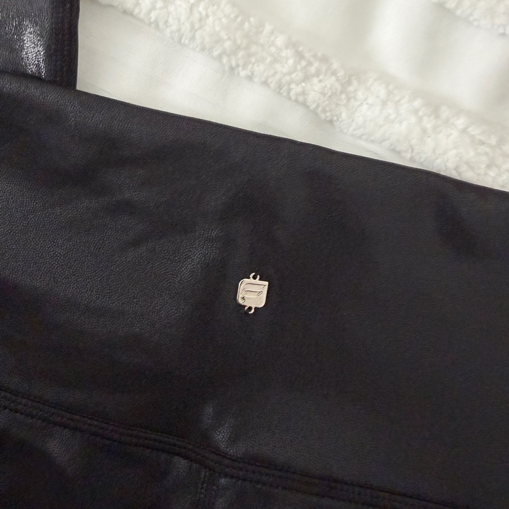 Fabletics Midnight Black Leggings - Picture 6 of 11